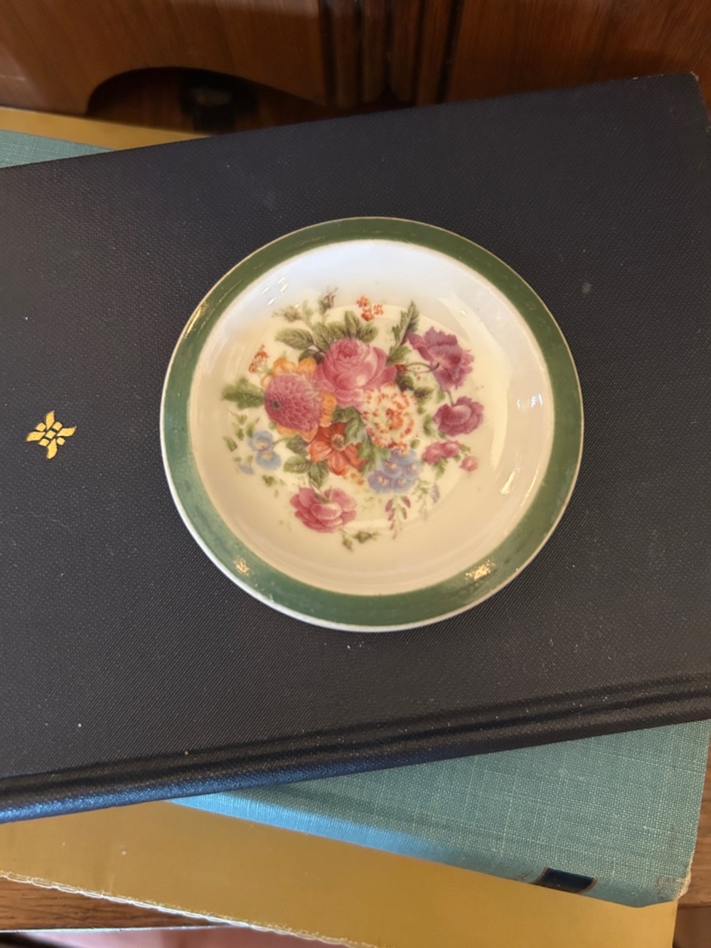 Vintage Limoges Chunky White Floral Butter Pat - Picture 3 of 7